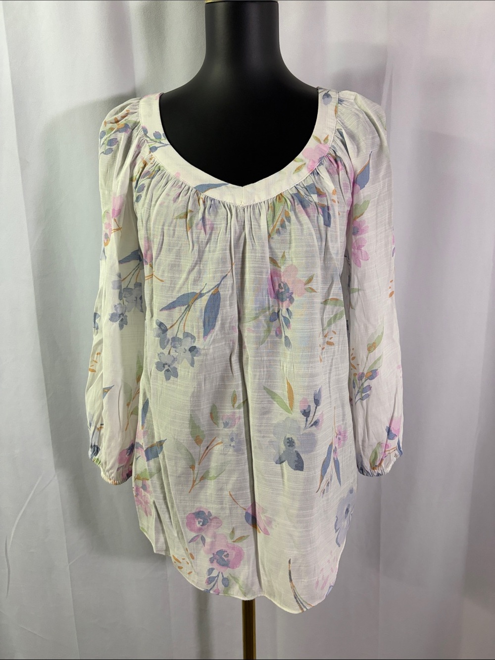 LC Lauren Conrad White Multicolor Floral Print 3/4 Sleeve V-Neck Blouse